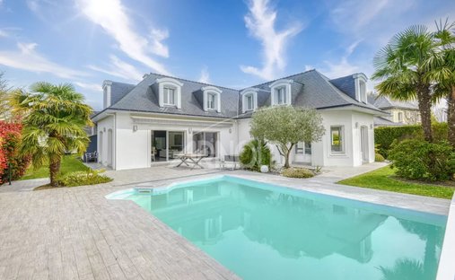 House in La Chapelle-sur-Erdre, Pays de la Loire, France 1