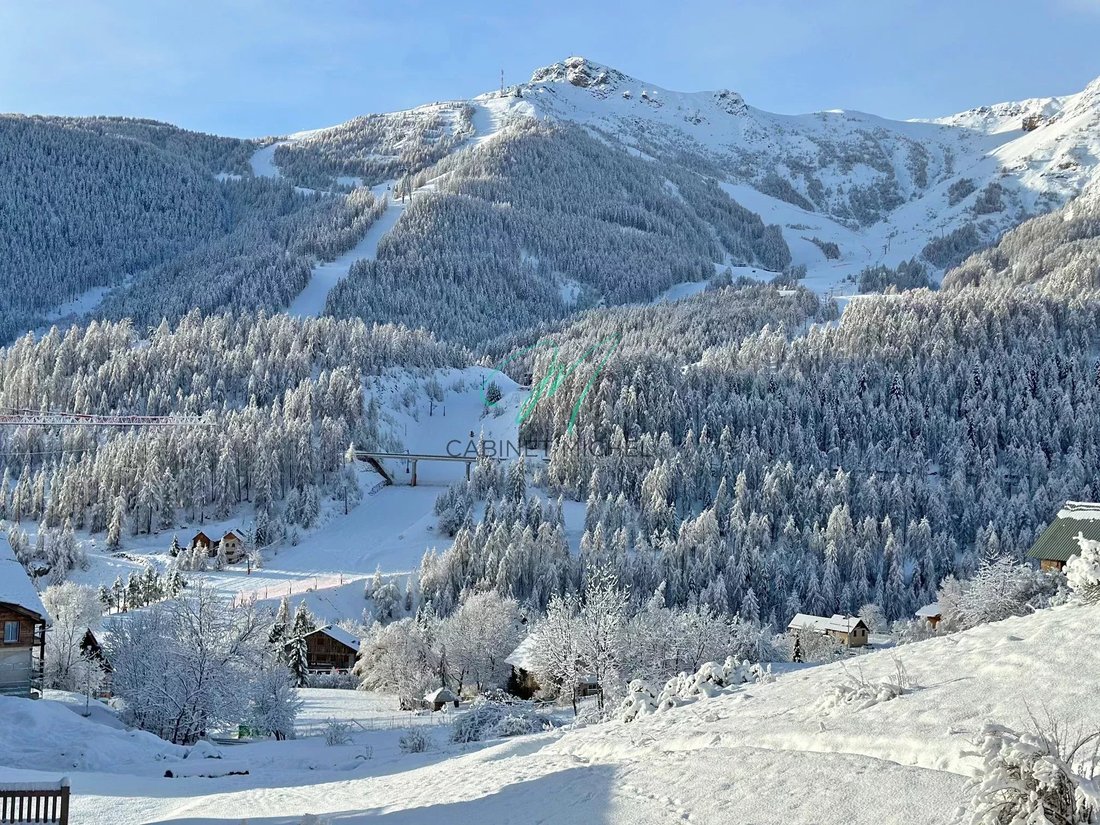 Chalet in Saint-Etienne-de-Tinée, Provence-Alpes-Côte d'Azur, France 2 - 17302527