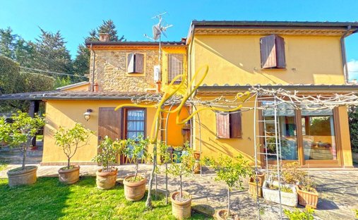 Country House in Castelnuovo della Misericordia, Tuscany, Italy 1