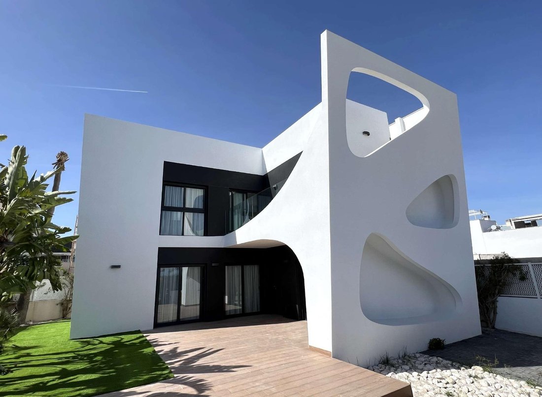 Villa in Rojales, Valencian Community, Spain 1 - 17307932