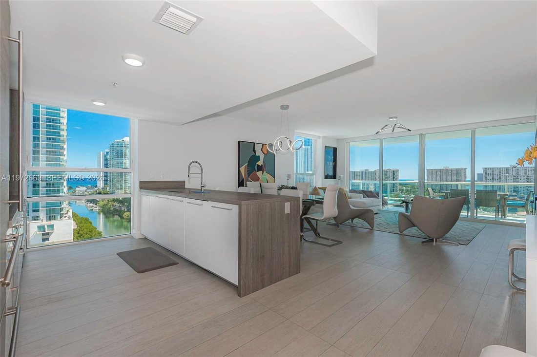 Condo in Sunny Isles Beach, Florida, United States 1 - 17305413