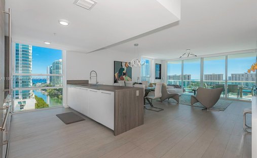 Condo in Sunny Isles Beach, Florida, United States 1