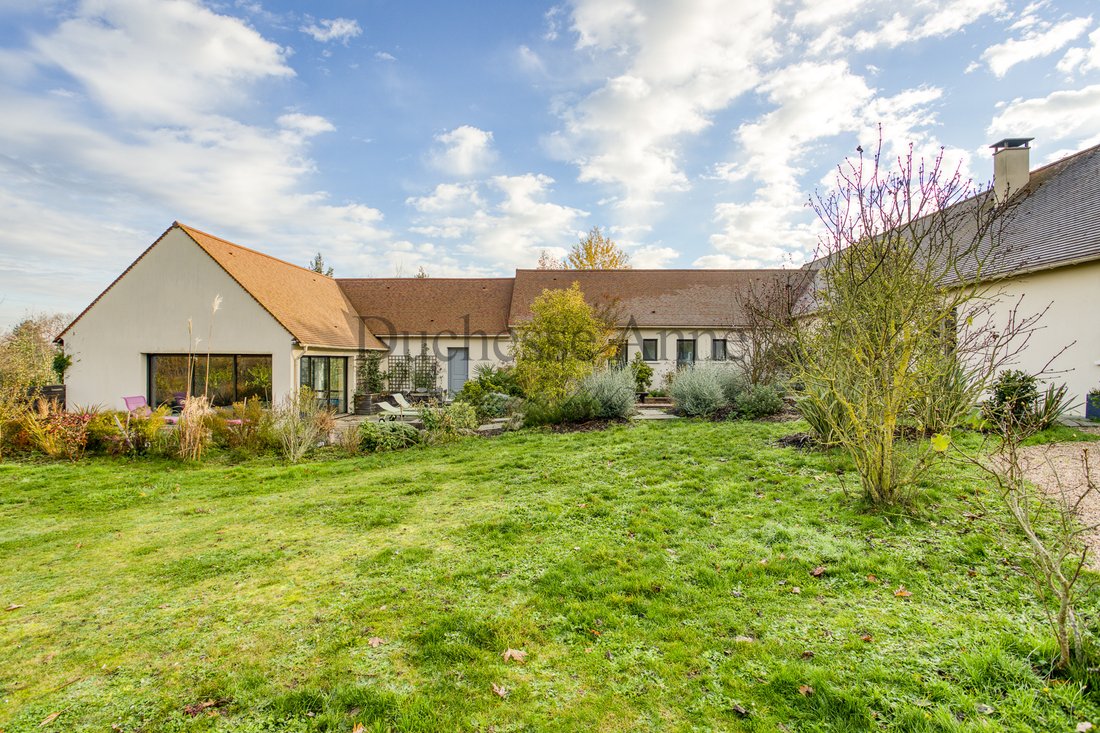 House in Montfort-l'Amaury, Ile-de-France, France 2 - 17306023