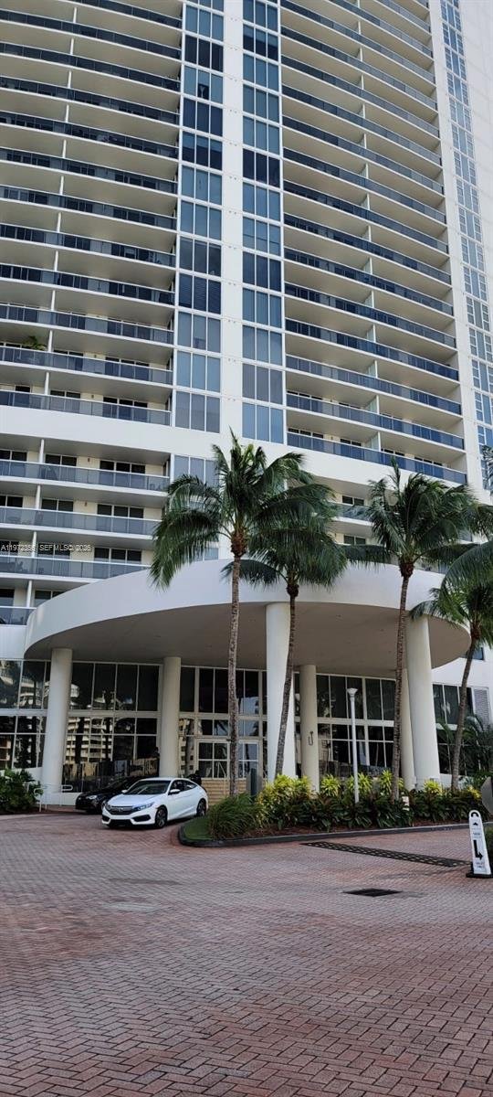 Condo in Hallandale Beach, Florida, United States 2 - 17305418
