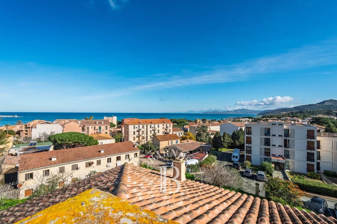 Villa in L'Île-Rousse, Corsica, France 3 - 17302845