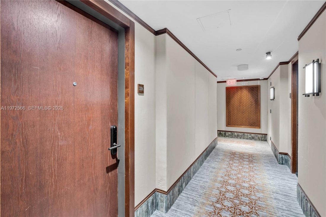 Condo in Miami Beach, Florida, United States 5 - 17302176