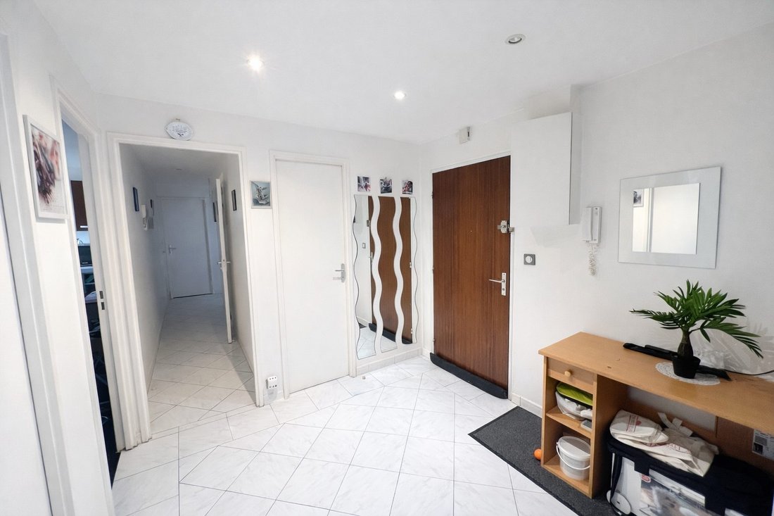 Apartment in Hôtel de Ville, Courbevoie, France 4 - 13874113