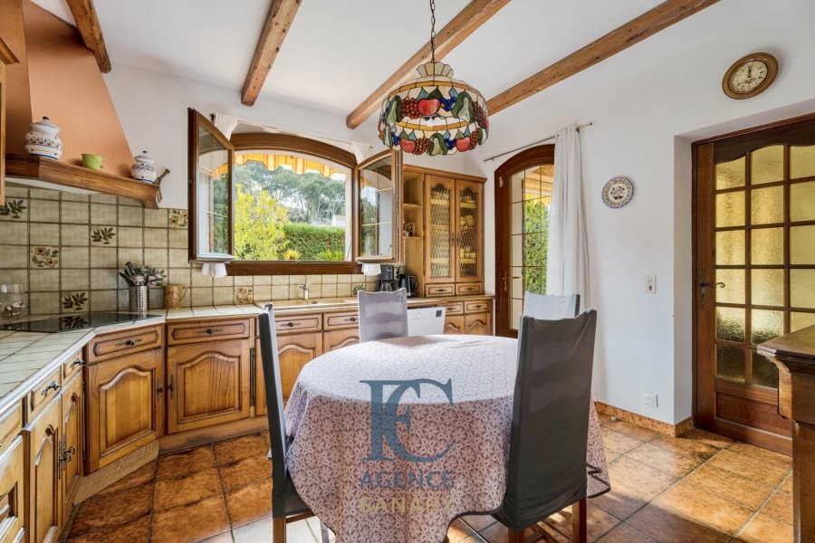 House in Saint-Cyr-sur-Mer, Provence-Alpes-Côte d'Azur, France 4 - 17302417