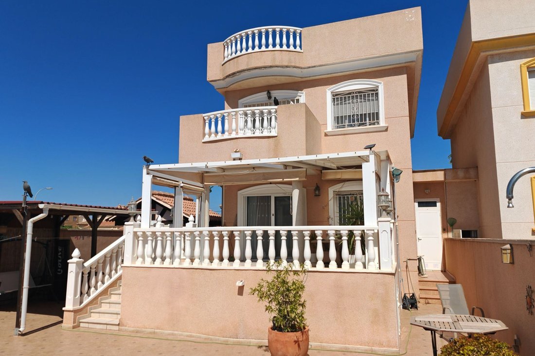 Villa in Torrevieja, Valencian Community, Spain 3 - 17303005