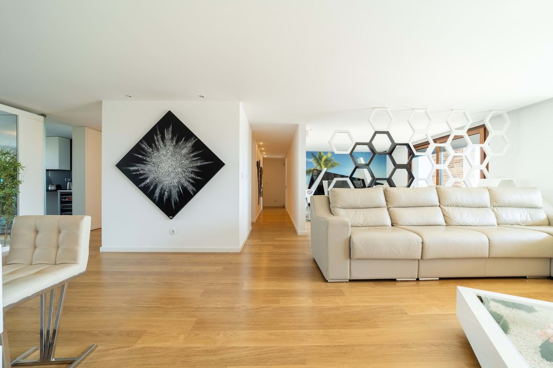Apartment in Moscavide e Portela, Lisbon, Portugal 5 - 17303417