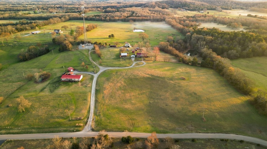House in Shelbyville, Tennessee, United States 1 - 17067888