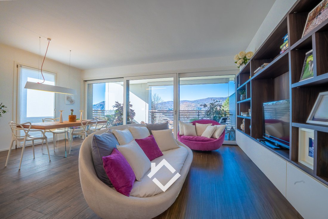 Apartment in Ranco, Lombardy, Lombardy, Italy 1 - 17302663