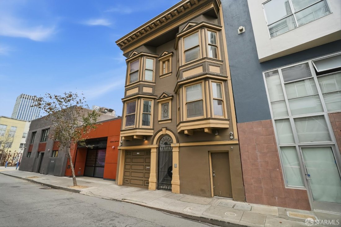 San Francisco, California, United States 1 - 17304374