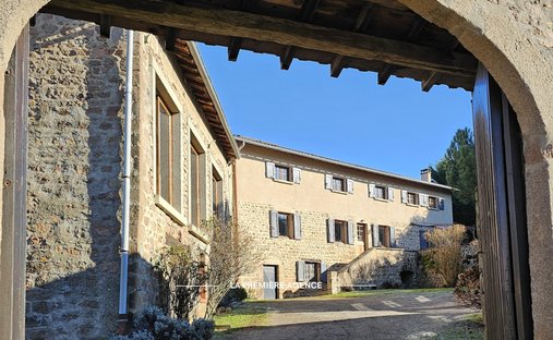 House in Longessaigne, Auvergne-Rhône-Alpes, France 1