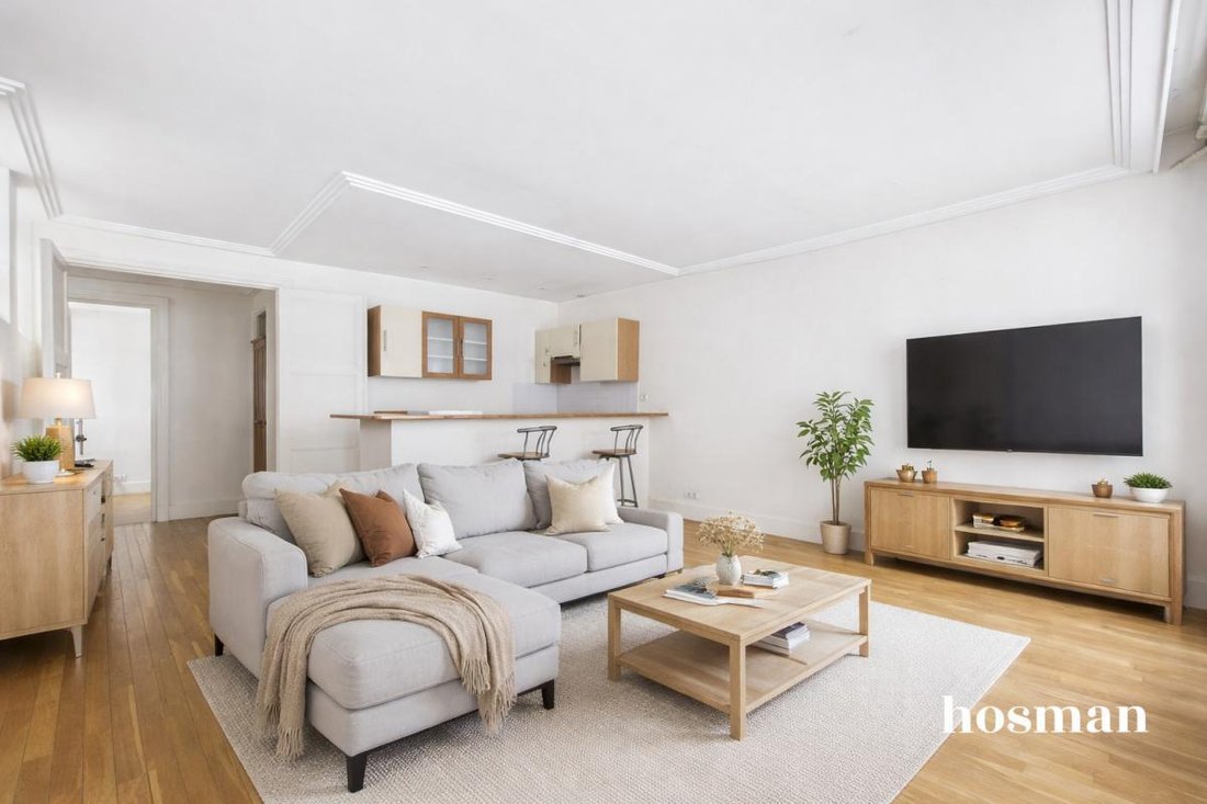 Apartment in Ecole Militaire, Paris 7e Arrondissement, Paris 1 - 17304661