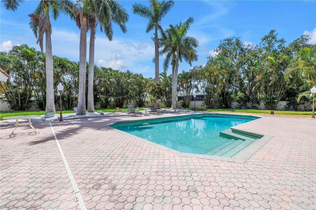House in St. Petersburg, Florida, United States 4 - 17305180
