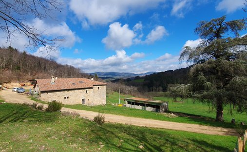 Estate in Silhac, Auvergne-Rhône-Alpes, France 1