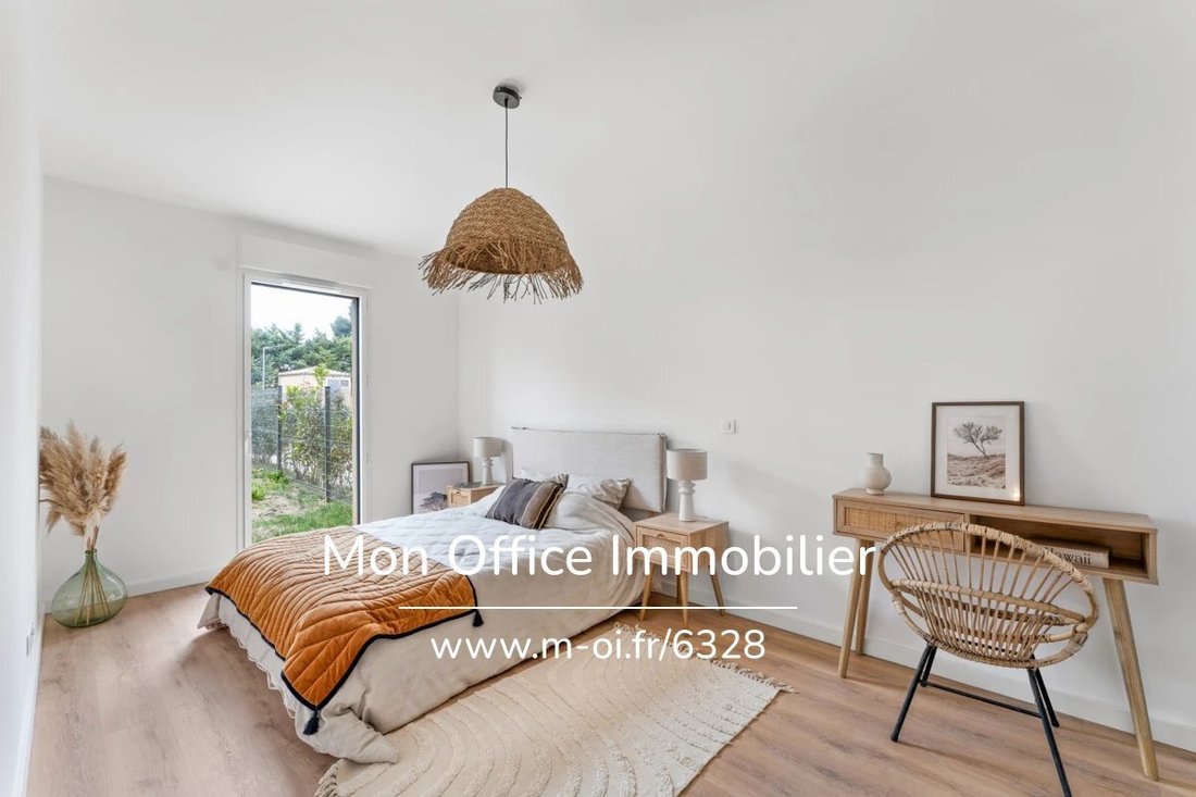 Apartment in Mazenod-Bellevue-Saint Donat-Banon, Aix-en-Provence, France 2 - 17302721