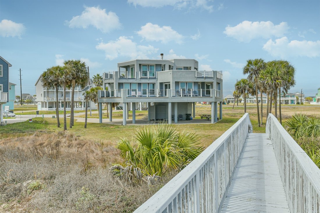 House in Galveston, Texas, United States 3 - 17305666