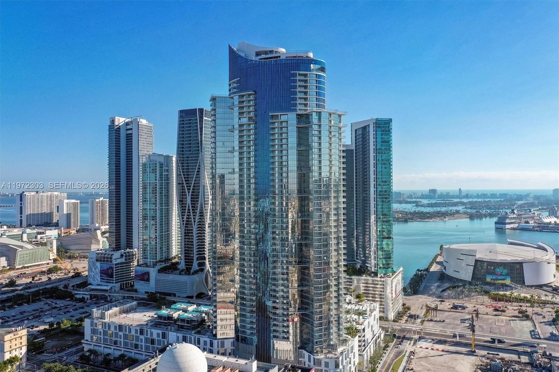 Condo in Miami, Florida, United States 1 - 17305372