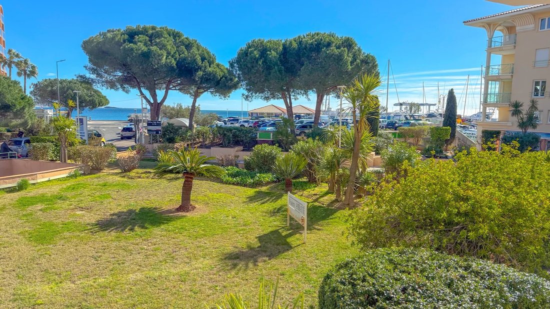 Apartment in Le Mas Port Fréjus, Frejus, France 2 - 17302656