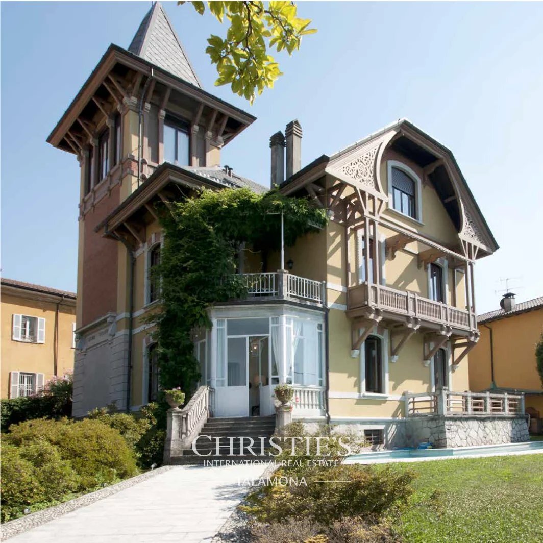 Villa in Porto Valtravaglia, Lombardy, Italy 1 - 17302686