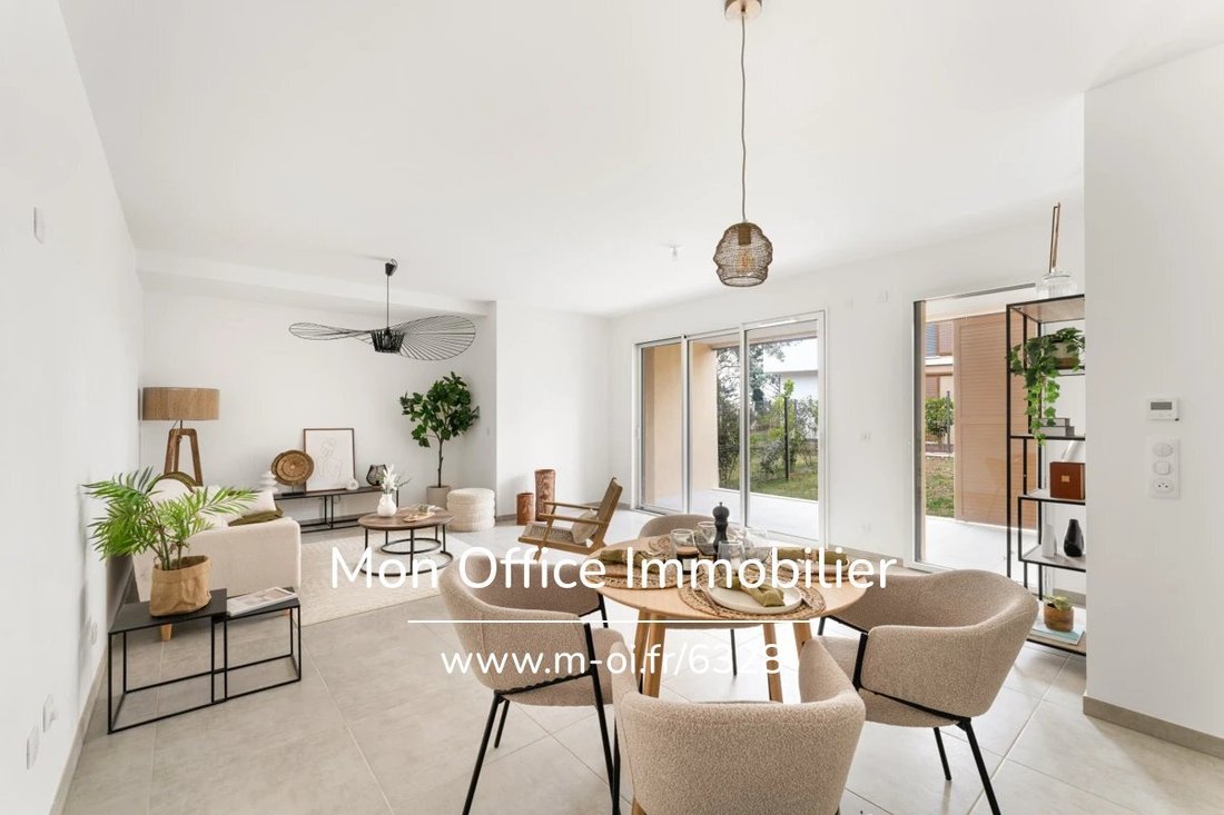 Apartment in Mazenod-Bellevue-Saint Donat-Banon, Aix-en-Provence, France 1 - 17302721