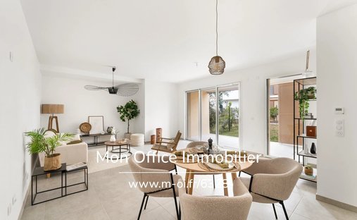 Apartment in Mazenod-Bellevue-Saint Donat-Banon, Aix-en-Provence, France 1