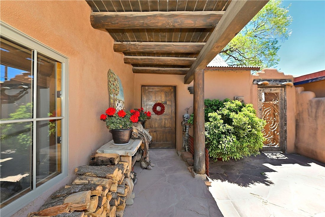 House in Santa Fe, New Mexico, United States 1 - 17302557