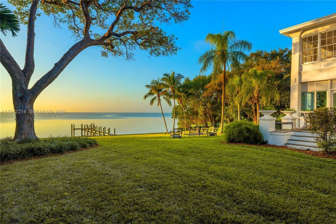 House in Miami, Florida, United States 2 - 17305366