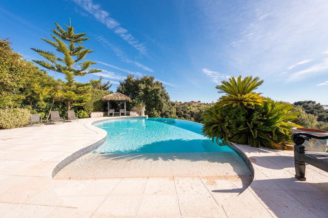 Villa in Val Fleuri-Montaleigne, Cagnes-sur-Mer, France 4 - 17304777