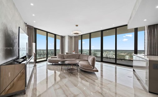 Condo in Sunny Isles Beach, Florida, United States 1