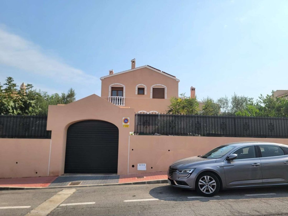 Villa in Torrevieja, Valencian Community, Spain 1 - 16221712