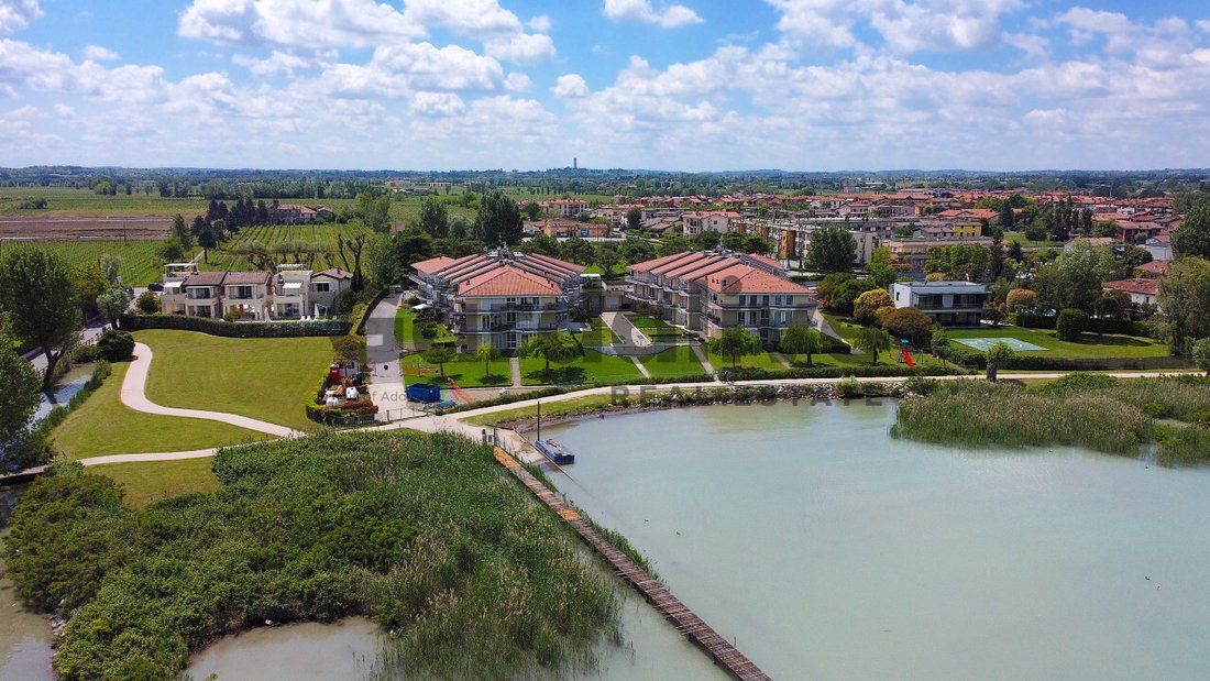 Apartment in Lugana, Sirmione, Lombardy 5 - 17306458