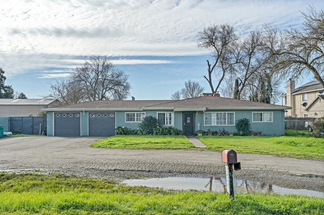 House in Stockton, California, United States 2 - 17306615