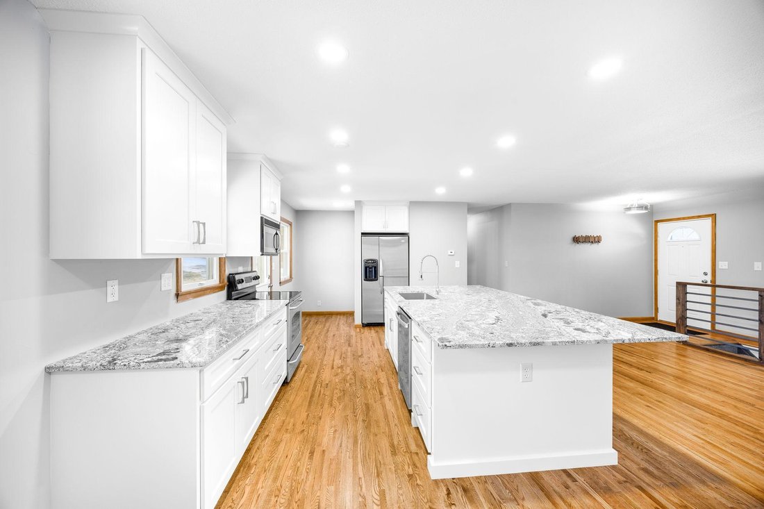 House in Bloomington, Minnesota, United States 1 - 17306215