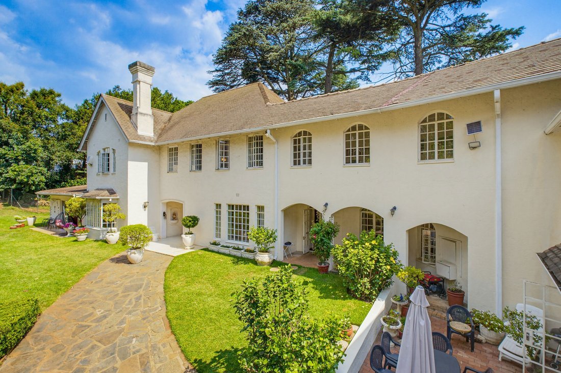 An Extensive Classic Family Home In In Randburg, Gauteng, South Africa ...