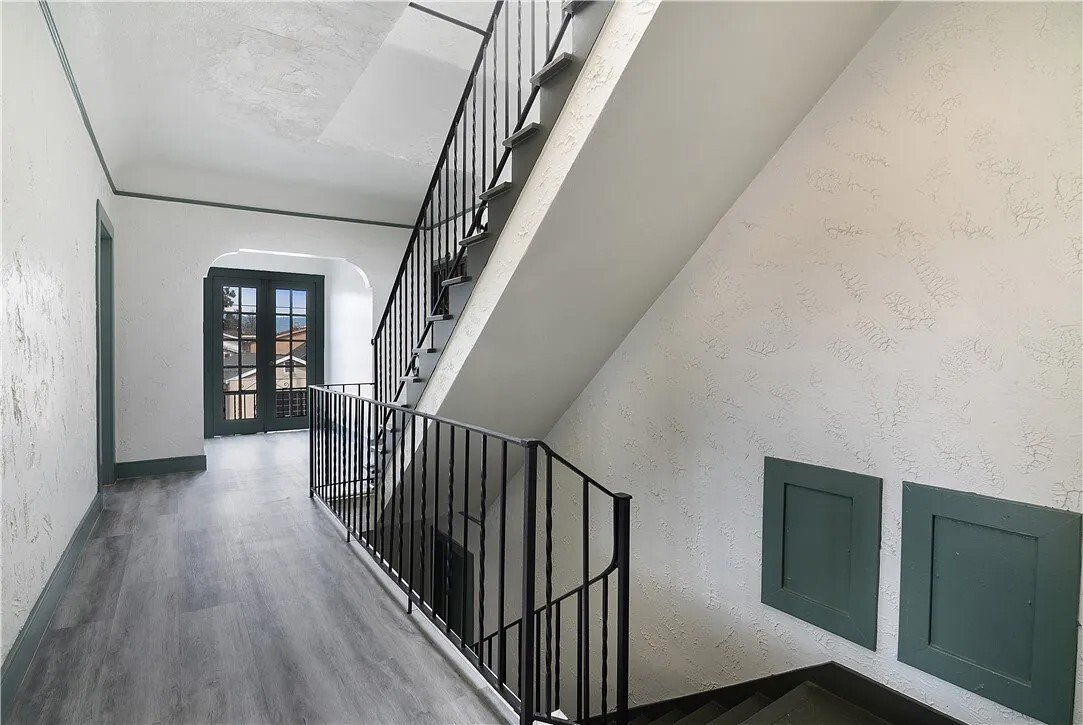 Los Angeles, California, United States 5 - 17307628