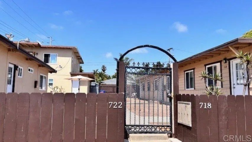 Oceanside, California, United States 2 - 17307633