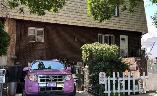 House in New York, New York, United States 1