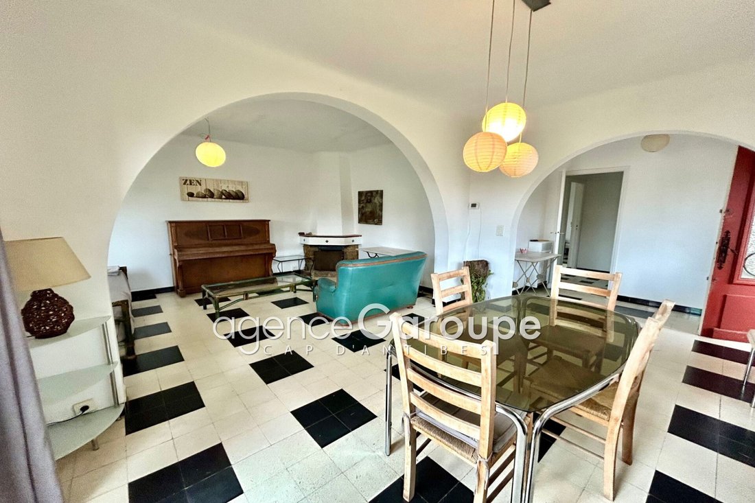 Villa in Antibes, Provence-Alpes-Côte d'Azur, France 2 - 17307876