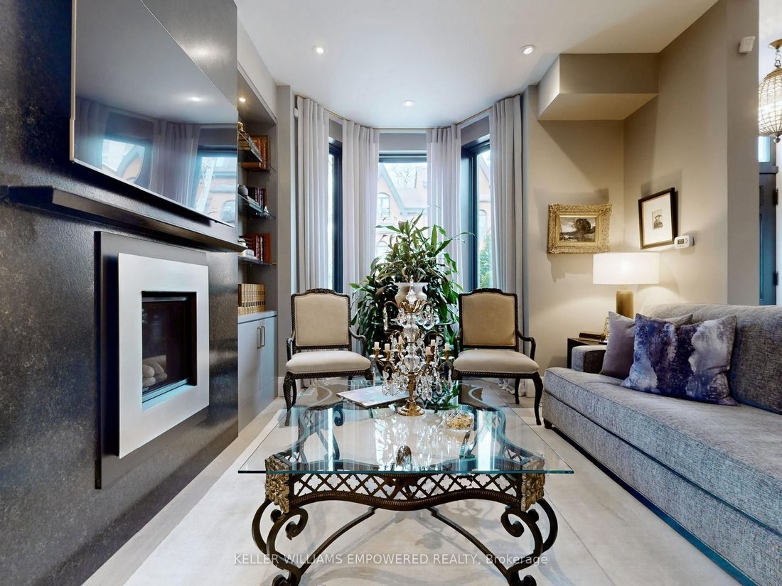 House in Toronto, Ontario, Canada 4 - 17307710