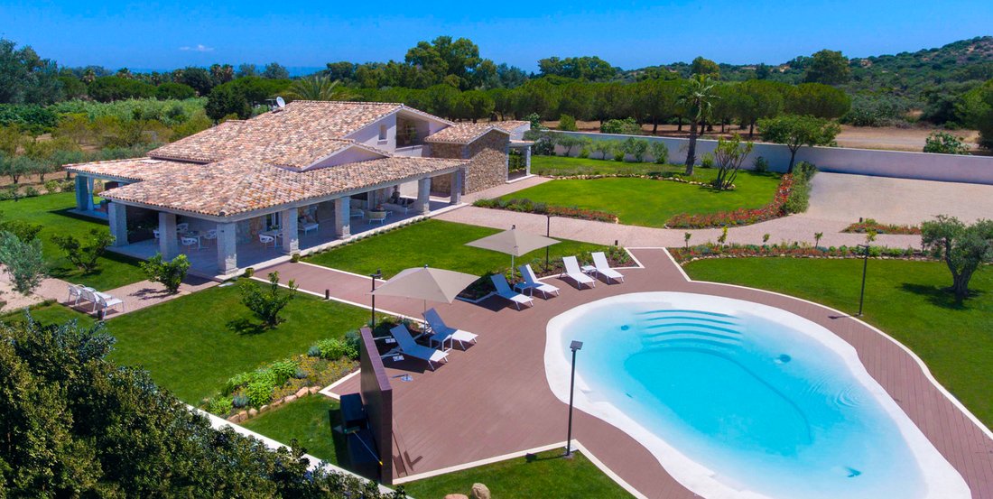 Villa in Pula, Sardinia, Italy 4 - 17308543