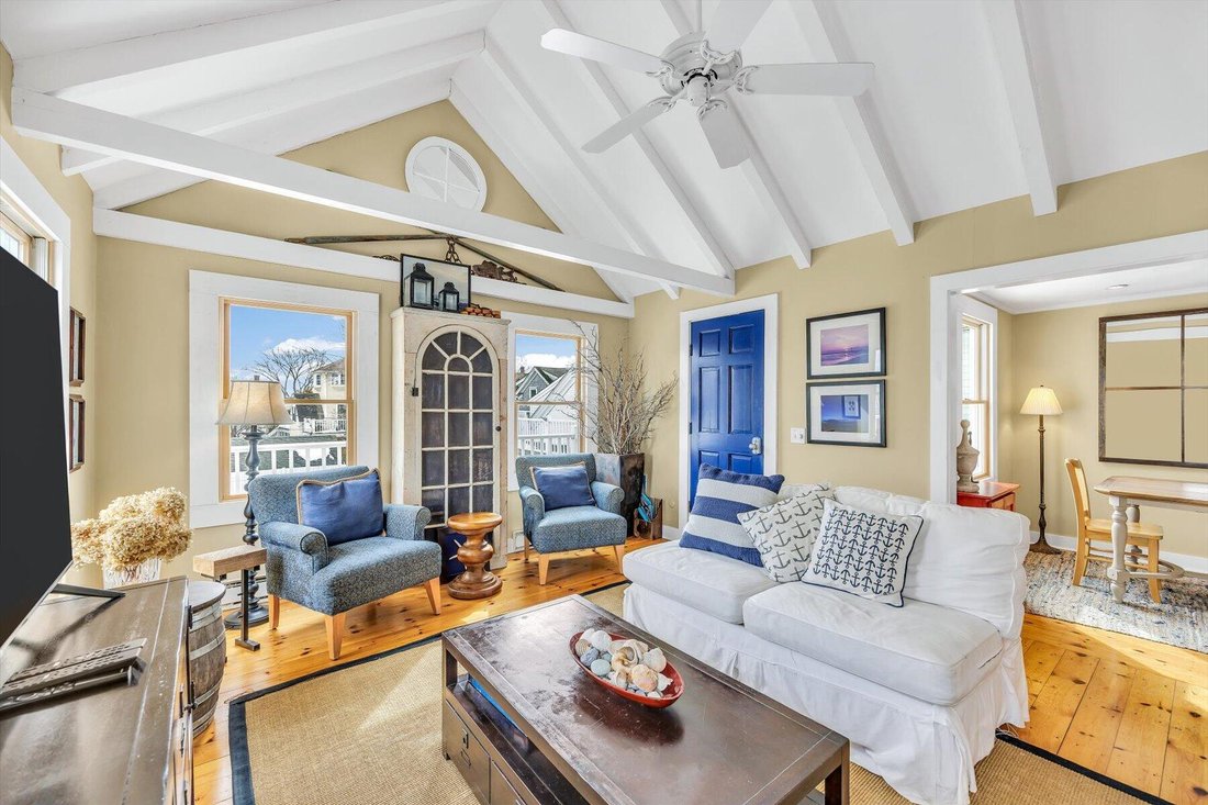 Condo in Provincetown, Massachusetts, United States 2 - 17308050