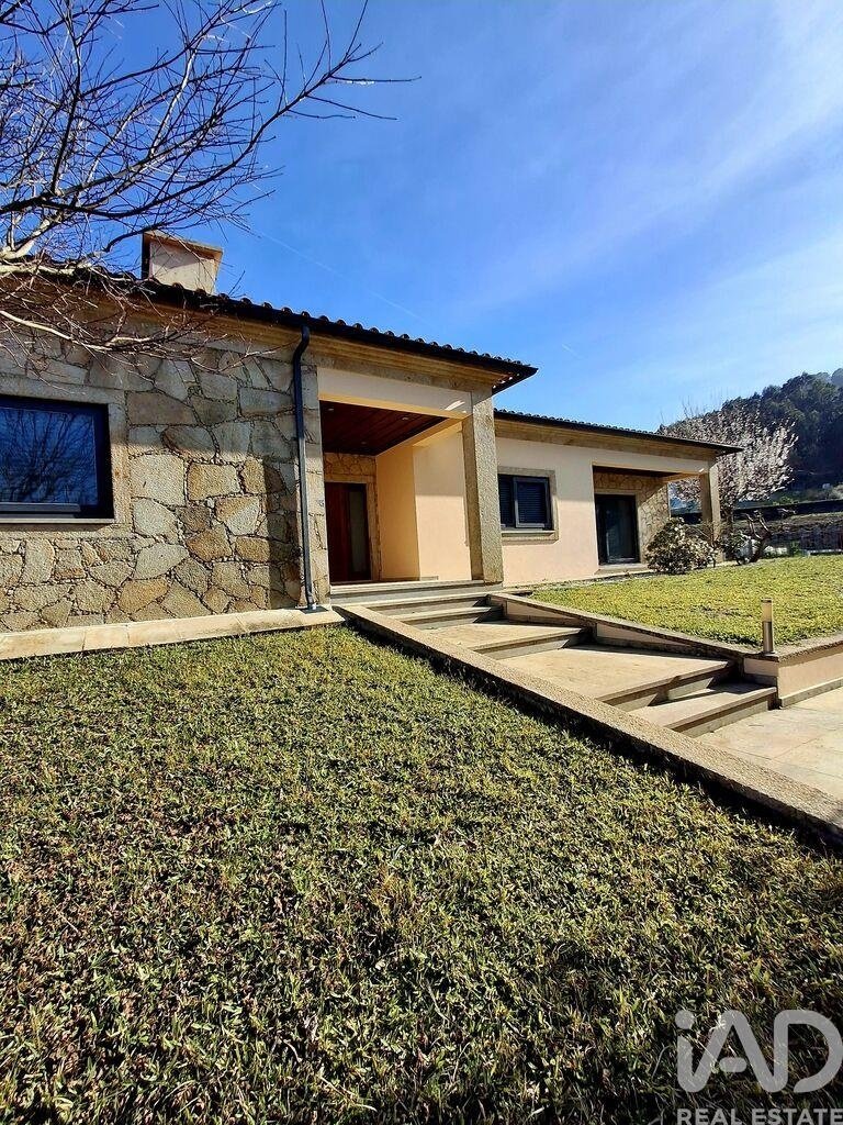 Townhouse in Vila Nova de Cerveira, Viana do Castelo District, Portugal 3 - 17309369