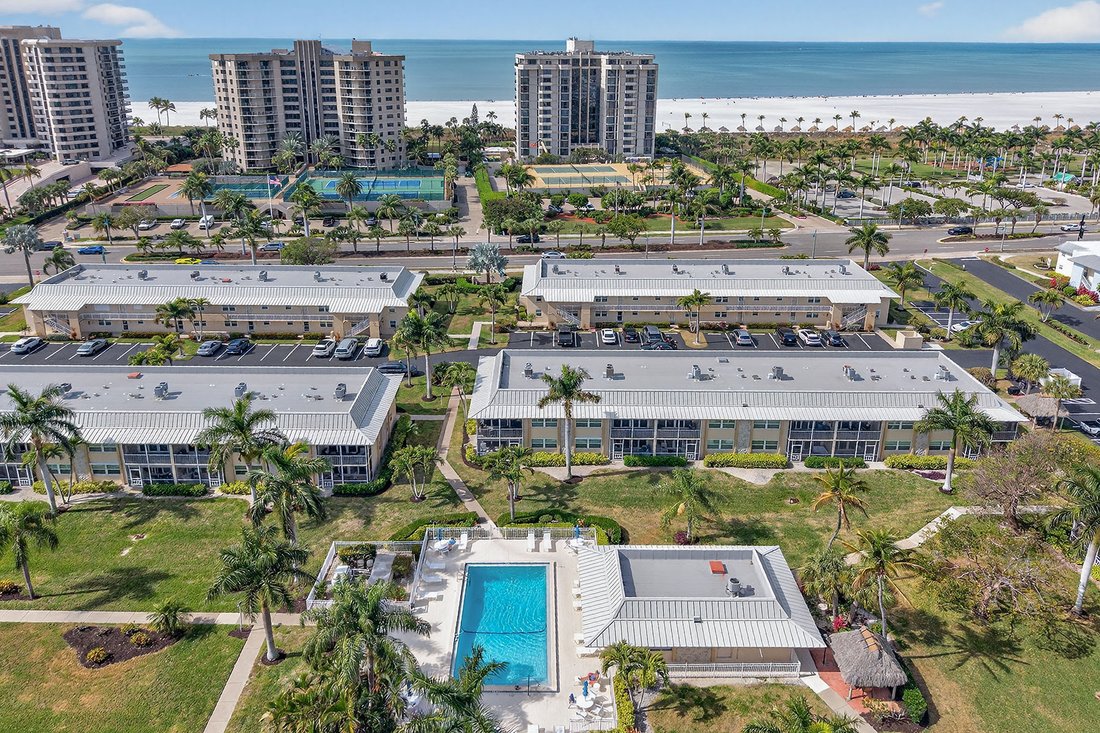 Condo in Marco Island, Florida, United States 2 - 17308168
