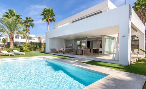 Villa a Río Real, Marbella, Andalusia 1