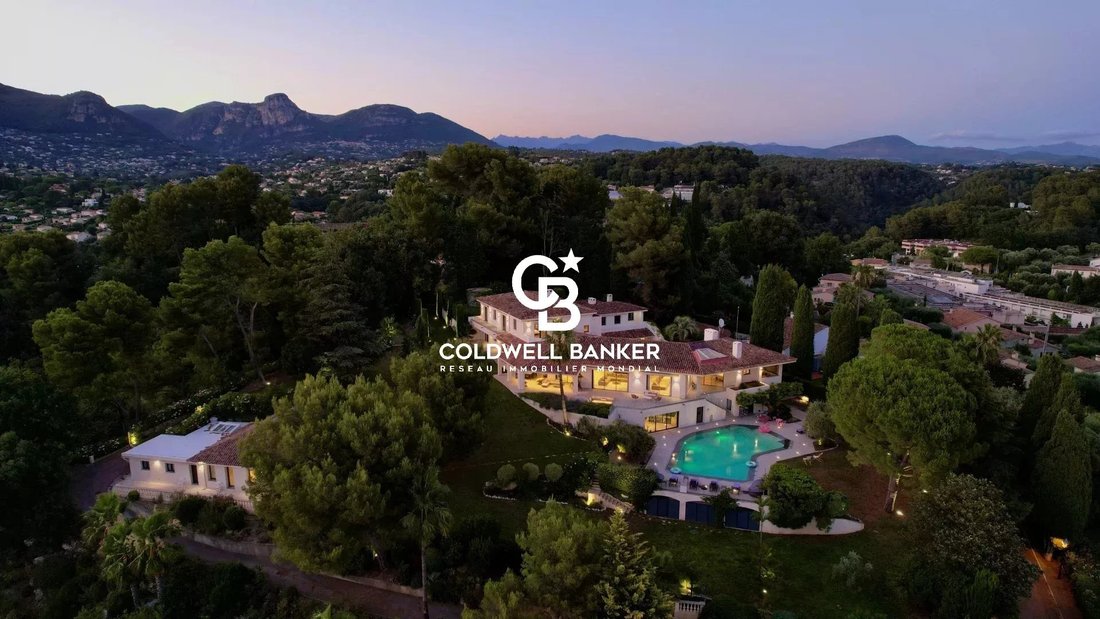 Villa in Saint-Paul-de-Vence, Provence-Alpes-Côte d'Azur, France 1 - 17308377