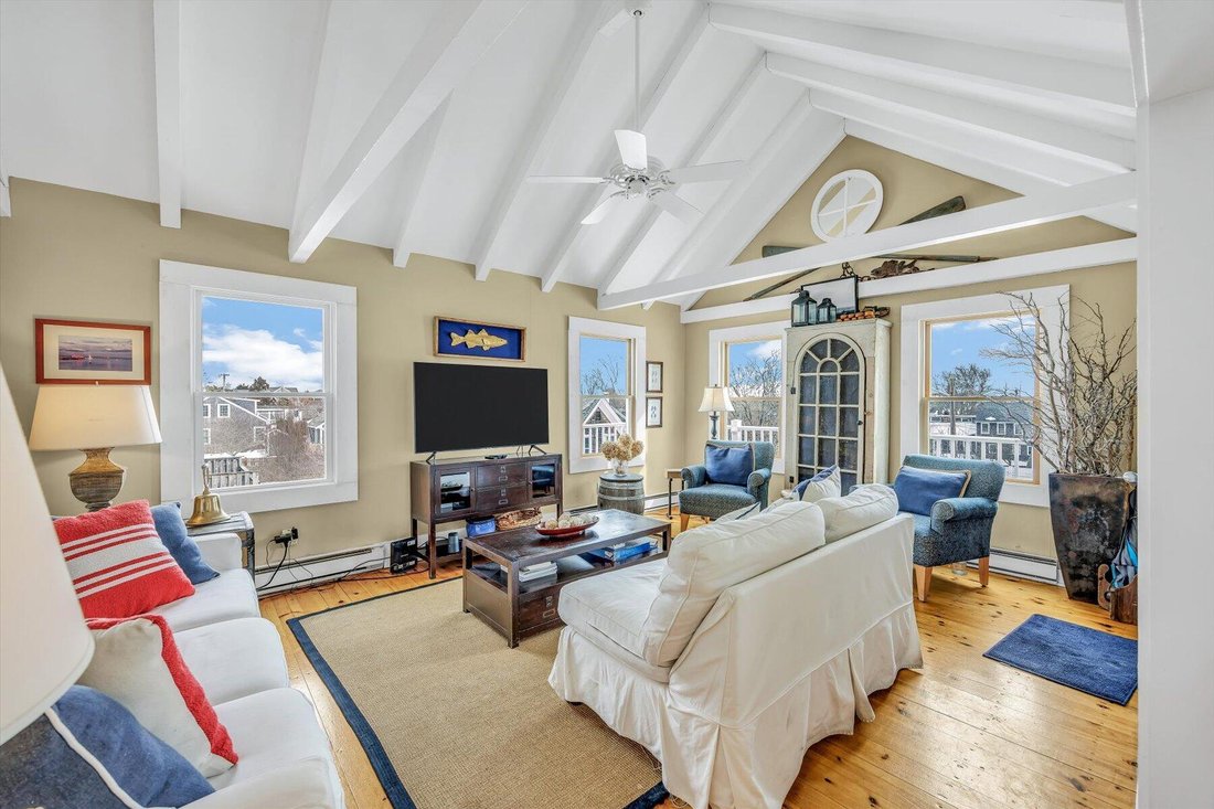 Condo in Provincetown, Massachusetts, United States 3 - 17308050