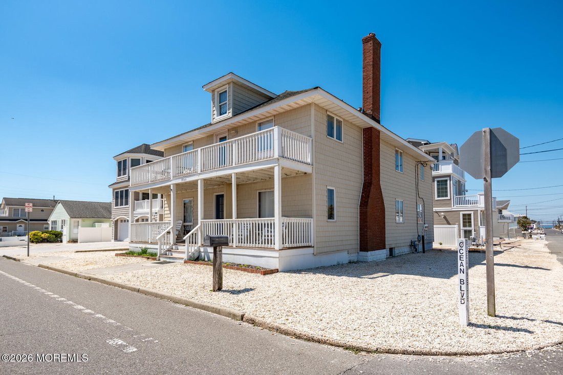House in Ship Bottom, New Jersey, United States 1 - 17308084